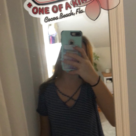 cute soft, summer shirt - Picture 3 of 3